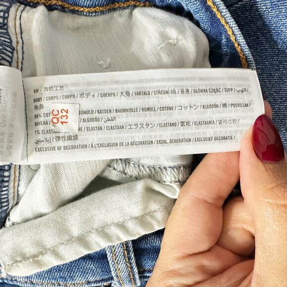 Abercrombie & Fitch Curve Love Ultra High Rise Ankle Straight Jean Destroyed 26R - Picture 5 of 9